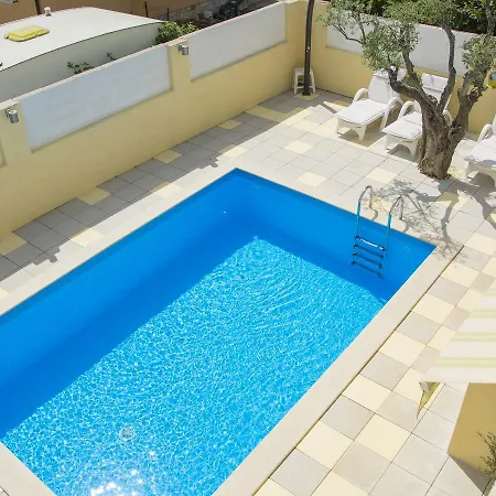 Appartamento Gorgeous In Porec With Swimming Pool Nova Vas (Porec)