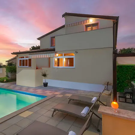 Gorgeous In Porec With Swimming Pool * Nova Vas (Porec)