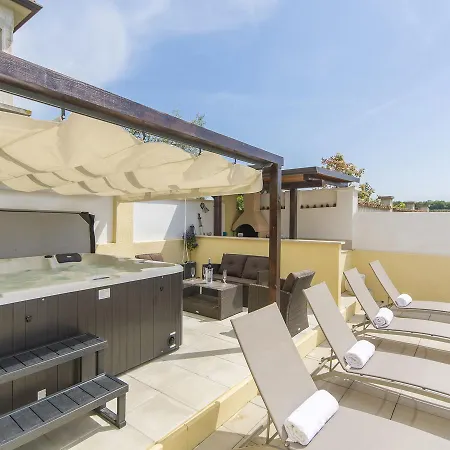 Appartamento Gorgeous In Porec With Swimming Pool