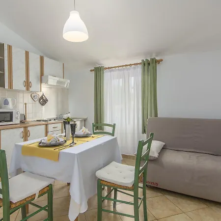 Apartment Gorgeous In Porec With Swimming Pool Nova Vas (Porec)