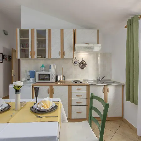 Appartamento Gorgeous In Porec With Swimming Pool Nova Vas (Porec)
